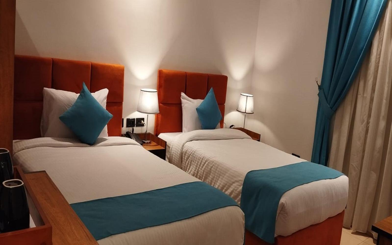Pyramids Gem Plaza Hotel Kafret el-Gabal Kültér fotó