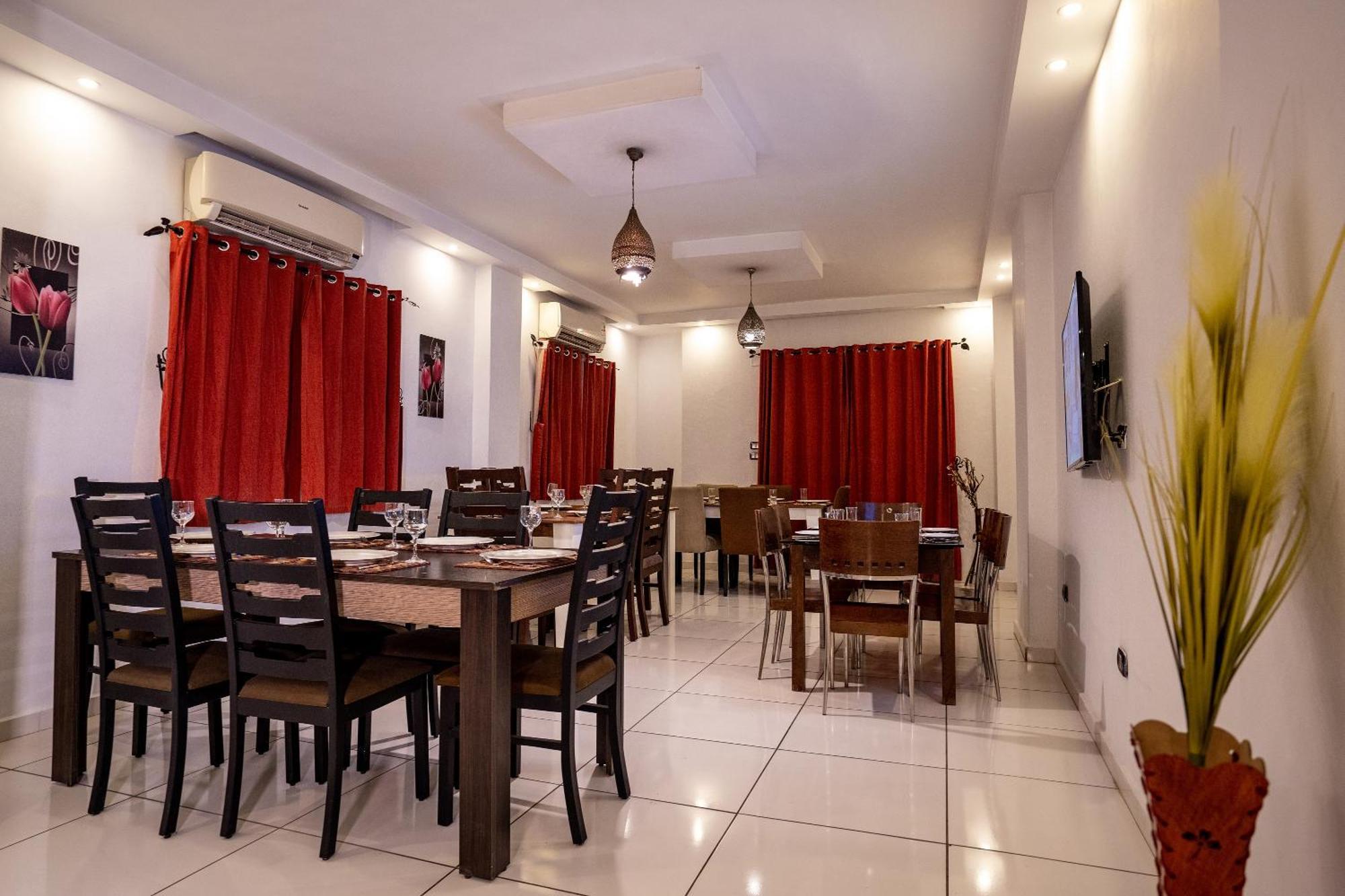 Pyramids Gem Plaza Hotel Kafret el-Gabal Kültér fotó