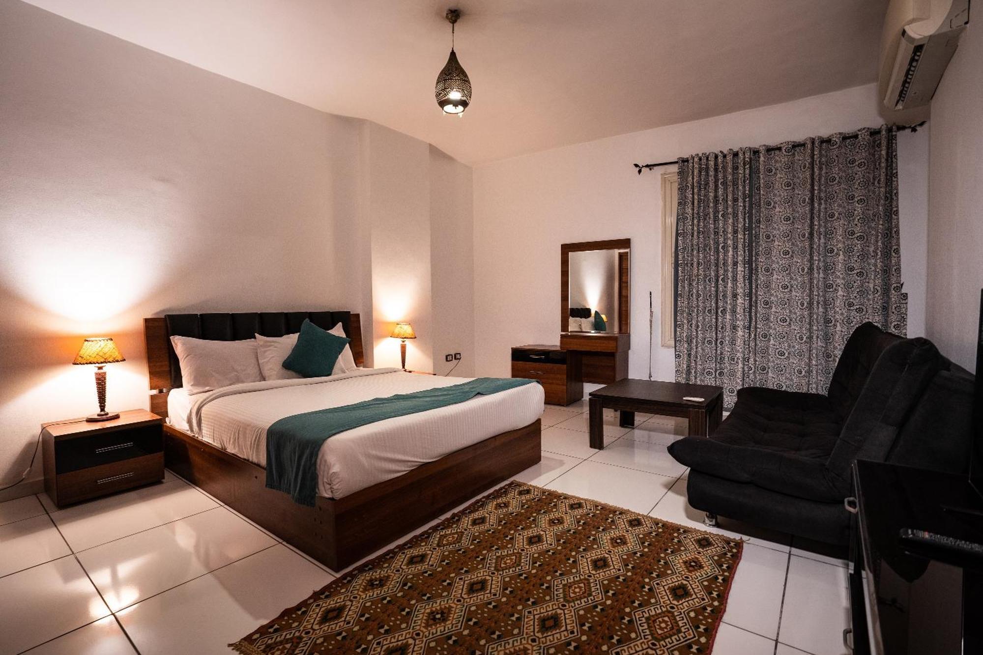 Pyramids Gem Plaza Hotel Kafret el-Gabal Kültér fotó