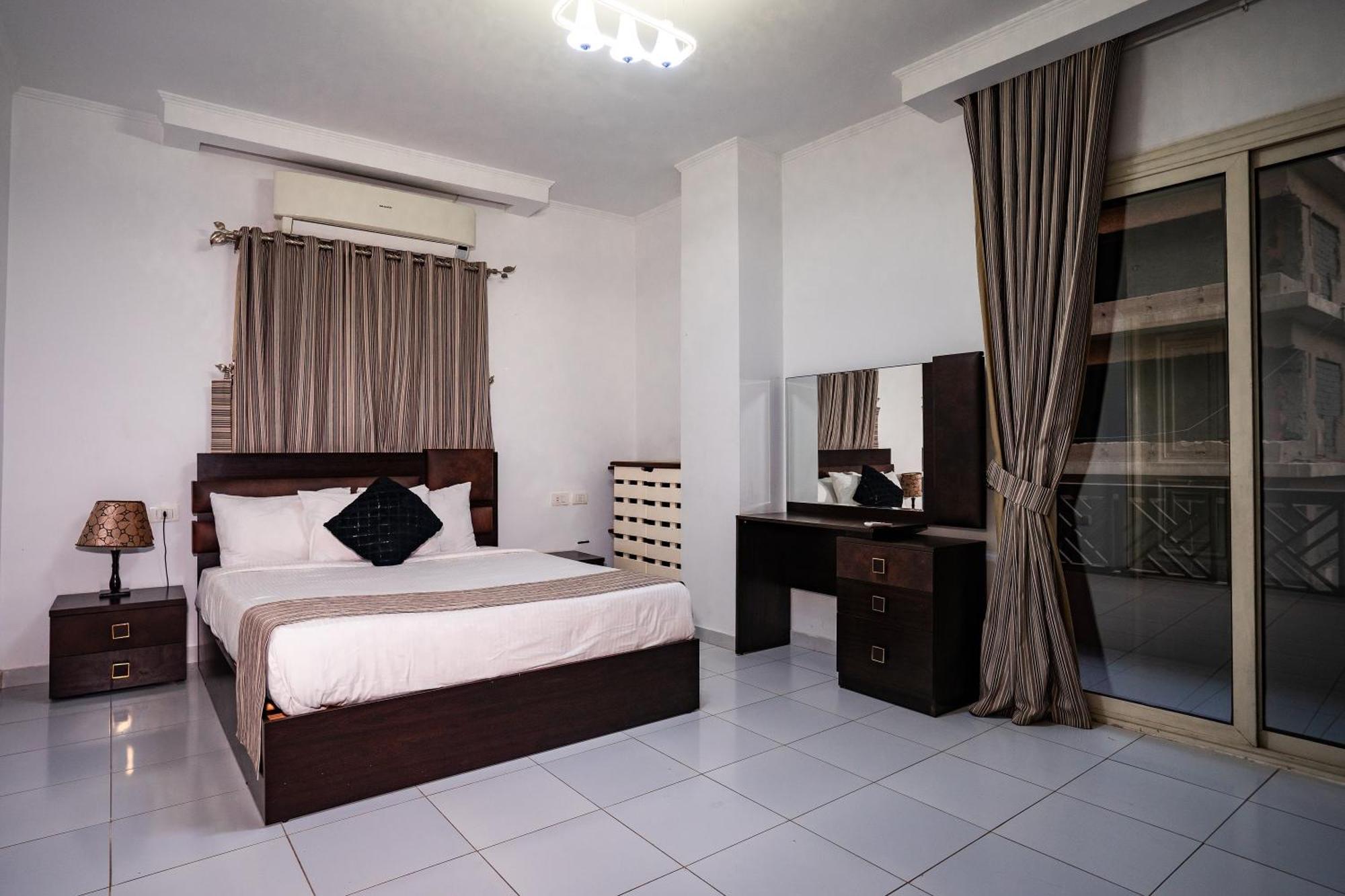 Pyramids Gem Plaza Hotel Kafret el-Gabal Kültér fotó